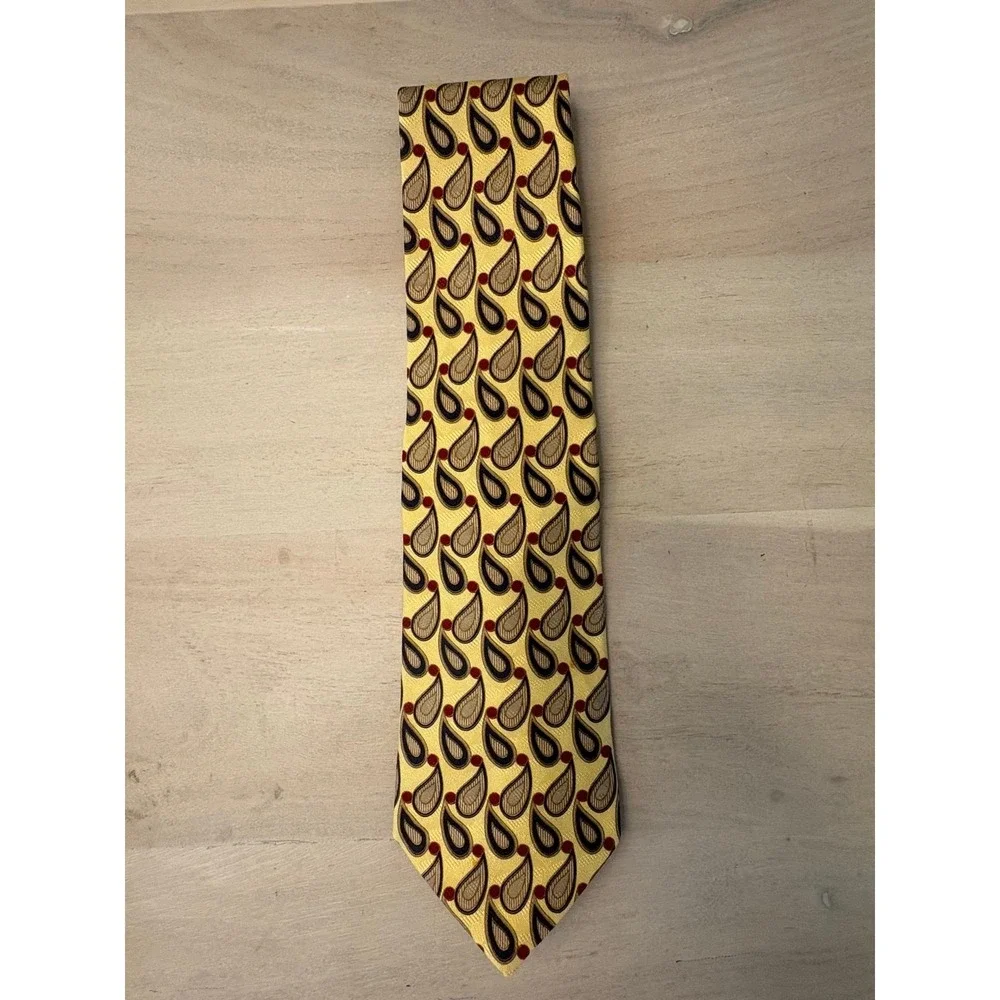 ALBERT NIPON Silk Neck Tie Yellow Red  Foulard Made in U.S.A